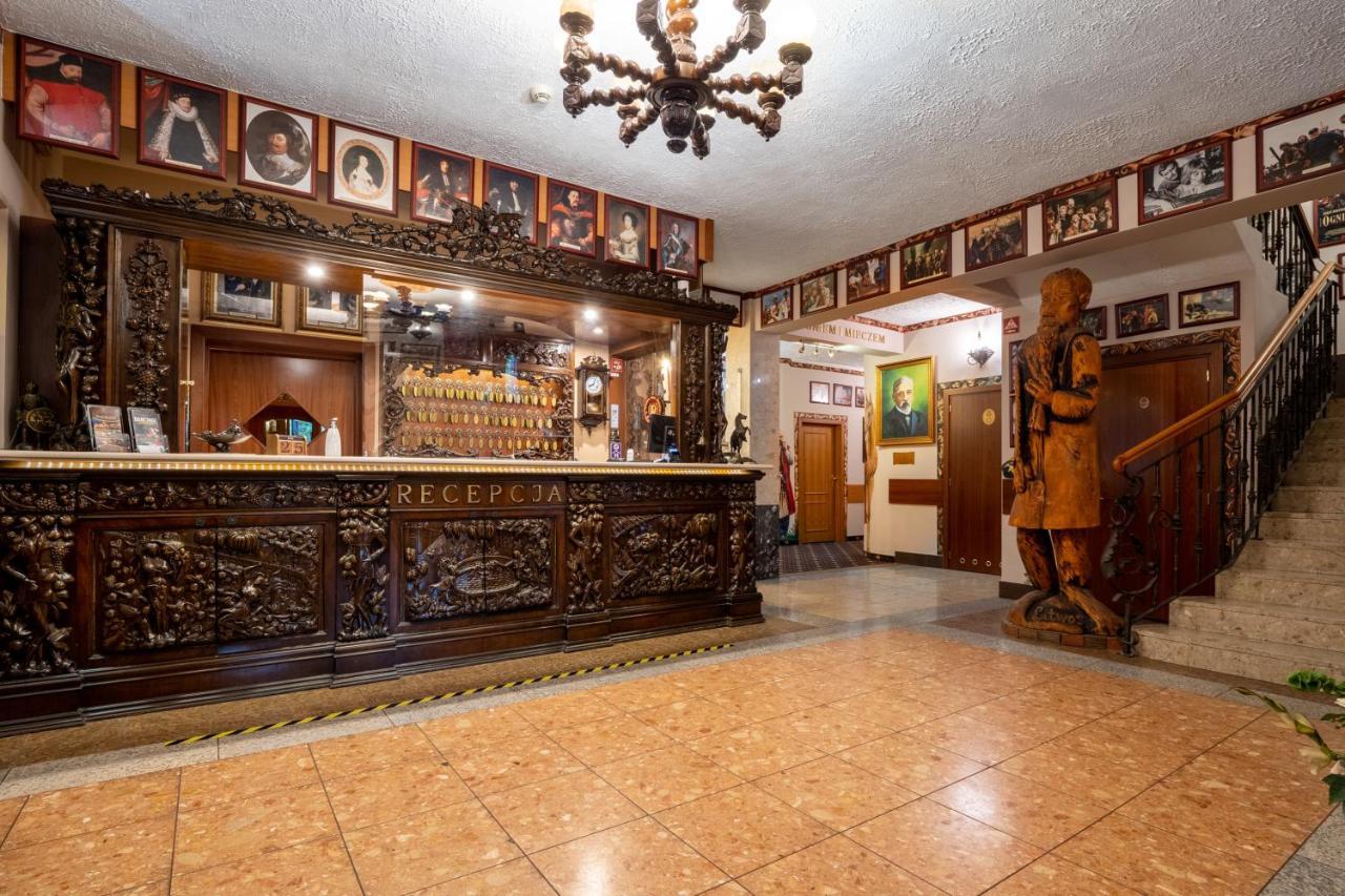 Hotel Trylogia Zielonka  Εξωτερικό φωτογραφία