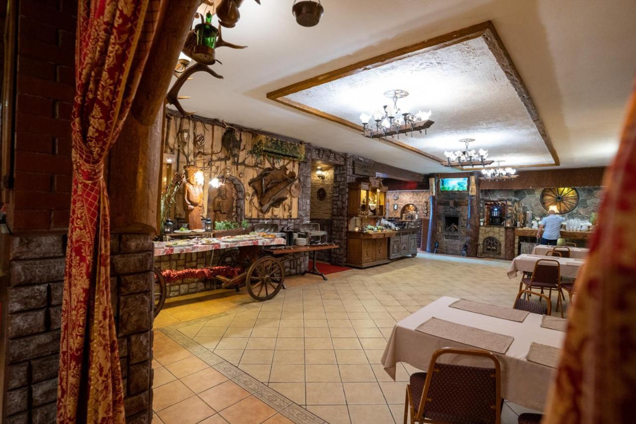 Hotel Trylogia Zielonka  Εξωτερικό φωτογραφία