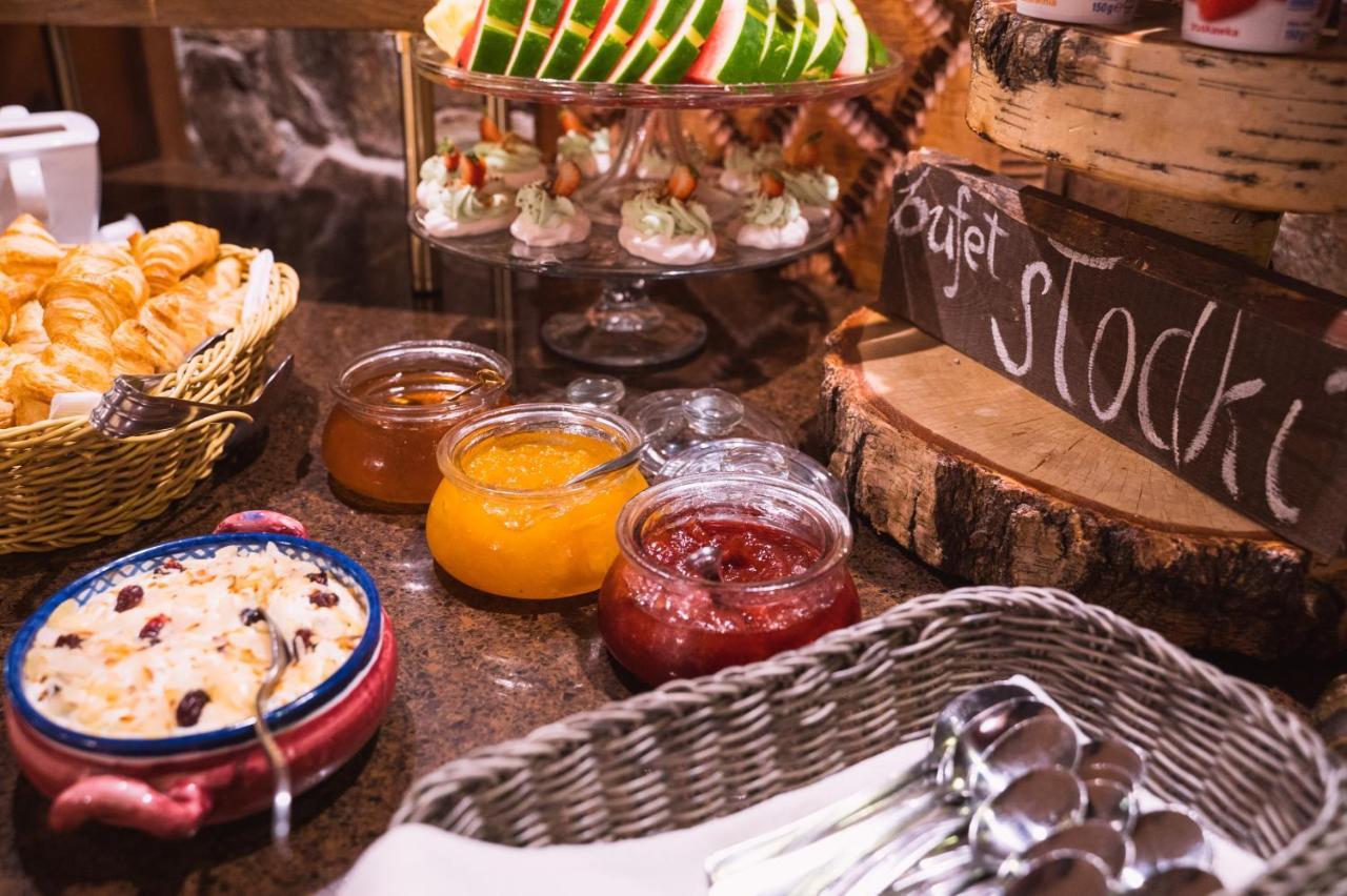 Hotel Trylogia Zielonka  Εξωτερικό φωτογραφία