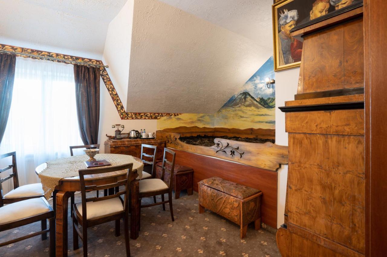 Hotel Trylogia Zielonka  Εξωτερικό φωτογραφία
